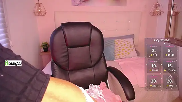 Cristal  adams online show from 03.14.25