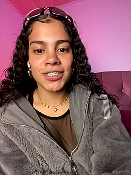 NINA 18 YEARS online show from 10.29.25