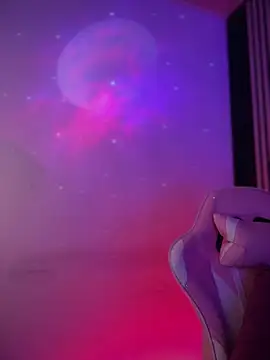 Snapshot of NINA_18_YEARS chatting on 03.27.26 NINA 18 YEARS online show from 03.27.26