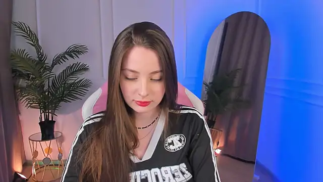 Snapshot of MoonLissa chatting on 02.01.25 MoonLissa online show from 02.01.25