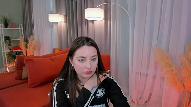 Snapshot of MoonLissa chatting on 02.02.25 MoonLissa online show from 02.02.25
