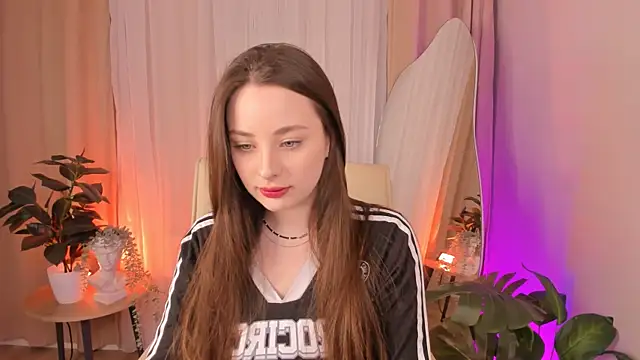 Snapshot of MoonLissa chatting on 02.09.25 MoonLissa online show from 02.09.25
