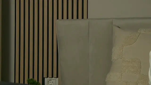 Snapshot of AngeliqueSkye chatting on 10.03.25 AngeliqueSkye online show from 10.03.25