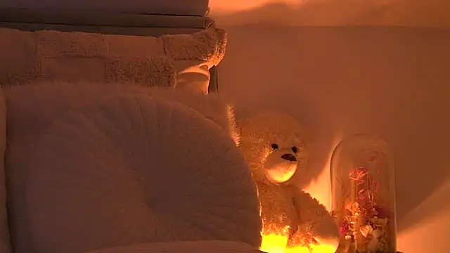 Snapshot of AngeliqueSkye chatting on 11.10.25 AngeliqueSkye online show from 11.10.25