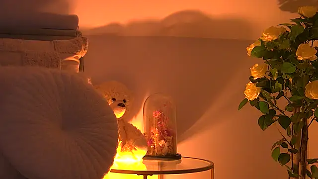 Snapshot of AngeliqueSkye chatting on 11.11.25 AngeliqueSkye online show from 11.11.25