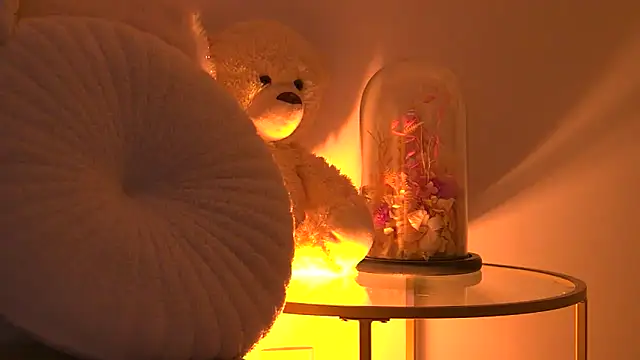 Snapshot of AngeliqueSkye chatting on 11.15.25 AngeliqueSkye online show from 11.15.25