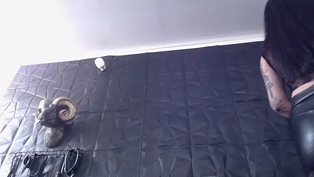 Agata Darkness online show from 03.03.26