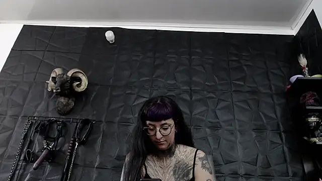 Agata Darkness online show from 07.17.26