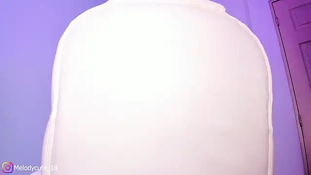 melody cute  online show from 02.28.25