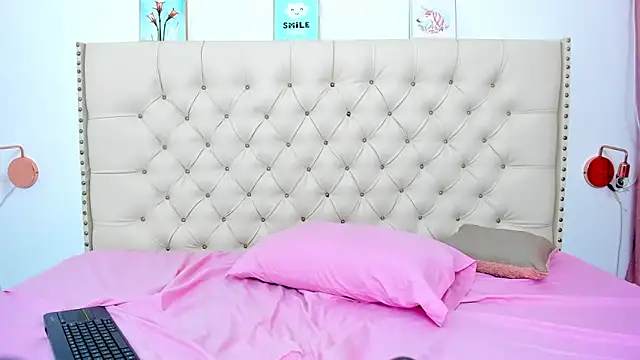 Snapshot of Kim_Eli chatting on 12.15.24 Kim Eli online show from 12.15.24