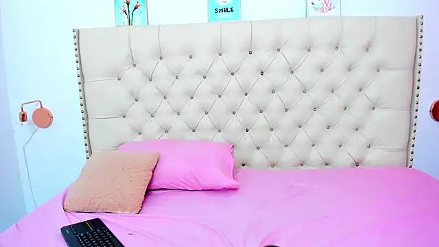 Snapshot of Kim_Eli chatting on 01.04.25 Kim Eli online show from 01.04.25