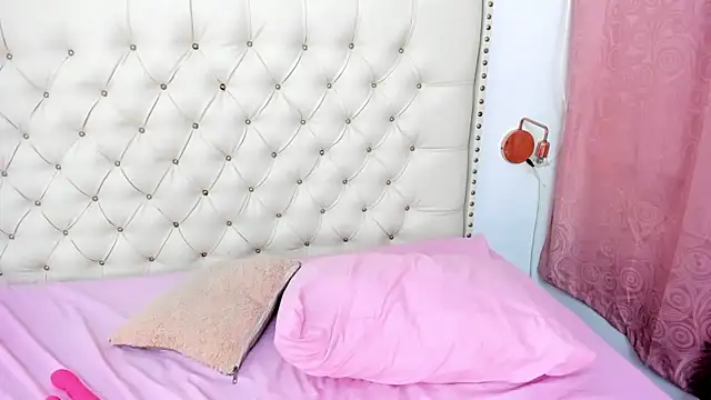 Snapshot of Kim_Eli chatting on 02.07.25 Kim Eli online show from 02.07.25