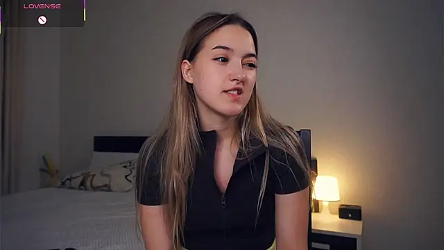 CathrynGeer online show from 10.08.25