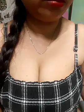 Snapshot of sajida34 chatting on 02.13.25 sajida34 online show from 02.13.25