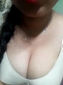 Snapshot of sajida34 chatting on 02.18.25 sajida34 online show from 02.18.25