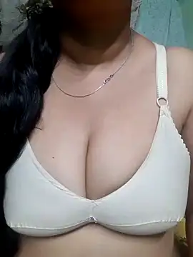 Snapshot of sajida34 chatting on 03.15.25 sajida34 online show from 03.15.25