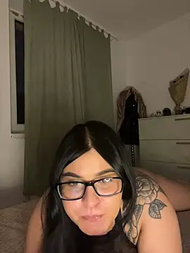 Snapshot of alexaandreea99 chatting on 12.14.24 alexaandreea99 online show from 12.14.24