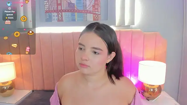 Snapshot of alys_baker chatting on 10.03.25 alys baker online show from 10.03.25