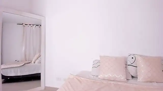 NickyBrown  online show from 11.27.25