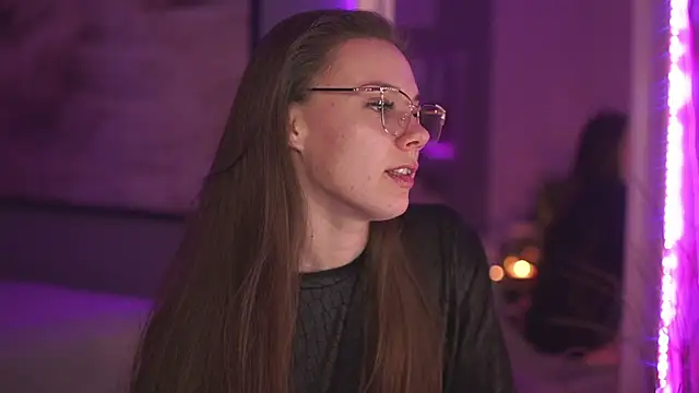 StephanieNeeson online show from 12.20.24