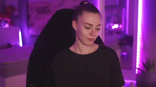 StephanieNeeson online show from 12.30.24