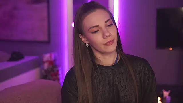 StephanieNeeson online show from 12.31.24