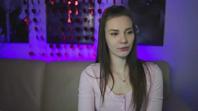 StephanieNeeson online show from 02.19.25