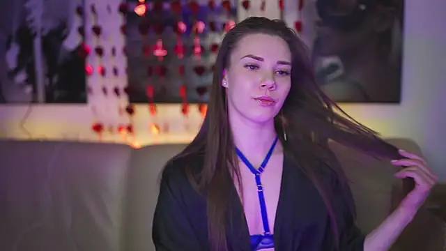 StephanieNeeson online show from 02.21.25