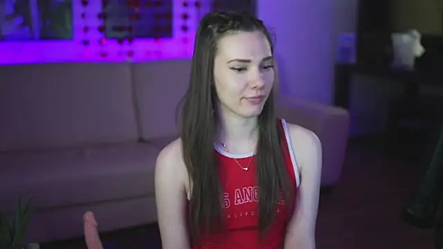 StephanieNeeson online show from 02.24.25