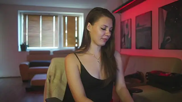 StephanieNeeson online show from 09.20.25