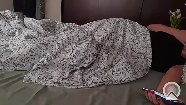 Snapshot of NATURALS2023 chatting on 03.16.25 NATURALS2023 online show from 03.16.25