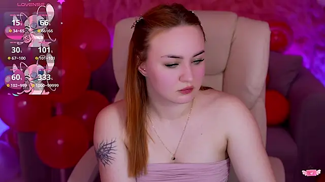 Snapshot of LovelyBell chatting on 02.10.26 LovelyBell online show from 02.10.26