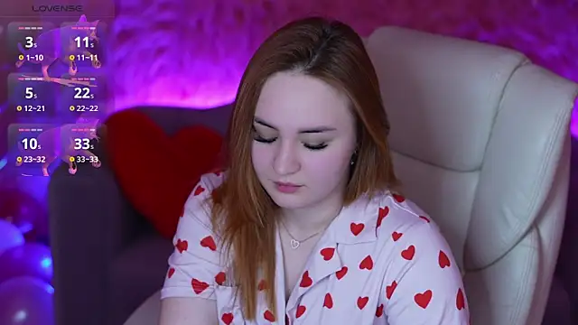 Snapshot of LovelyBell chatting on 02.19.26 LovelyBell online show from 02.19.26