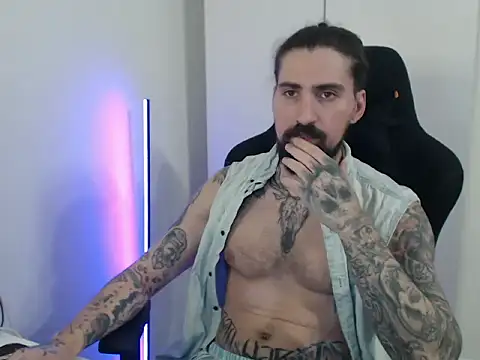 Snapshot of MateoHunk chatting on 05.07.26 MateoHunk online show from 05.07.26