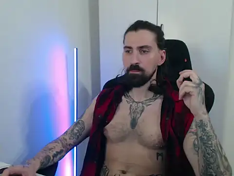 Snapshot of MateoHunk chatting on 05.09.26 MateoHunk online show from 05.09.26