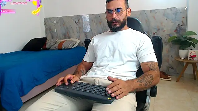 hanz col online show from 11.04.25