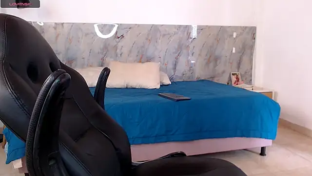 hanz col online show from 03.05.26