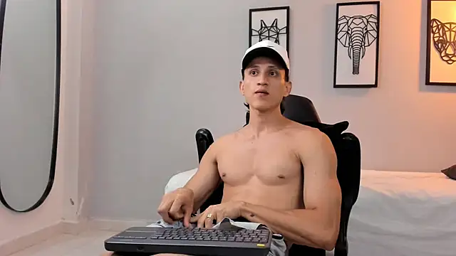 connor twink online show from 01.15.25