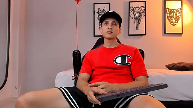 connor twink online show from 02.11.25
