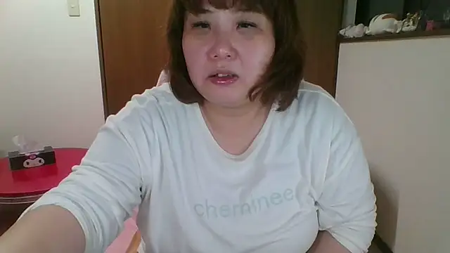 Snapshot of SAKU-RA-chan chatting on 01.09.26 SAKU-RA-chan online show from 01.09.26