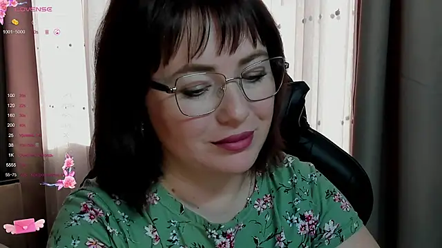 Victoria Di online show from 10.27.25