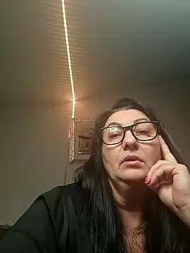 Snapshot of Genoveva73sexy chatting on 12.17.24 Genoveva73sexy online show from 12.17.24