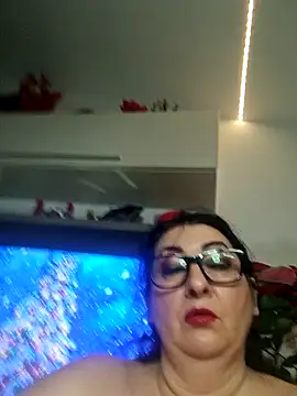 Snapshot of Genoveva73sexy chatting on 12.21.24 Genoveva73sexy online show from 12.21.24