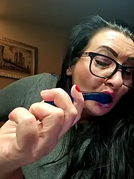 Snapshot of Genoveva73sexy chatting on 12.22.24 Genoveva73sexy online show from 12.22.24