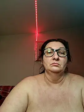 Snapshot of Genoveva73sexy chatting on 02.14.25 Genoveva73sexy online show from 02.14.25