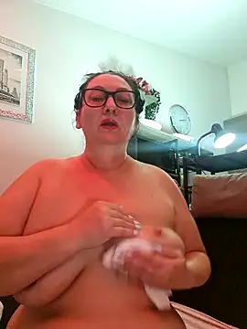 Snapshot of Genoveva73sexy chatting on 10.22.25 Genoveva73sexy online show from 10.22.25