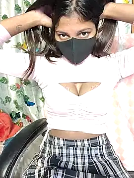 Snapshot of Reena_Singh53 chatting on 02.28.25 Reena Singh53 online show from 02.28.25