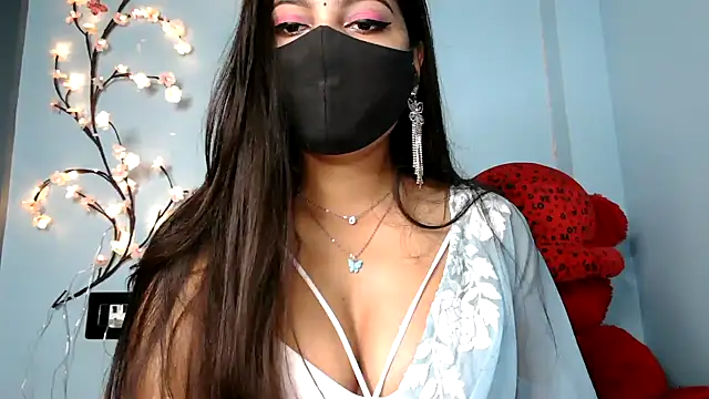 Snapshot of Reena_Singh53 chatting on 09.18.25 Reena Singh53 online show from 09.18.25