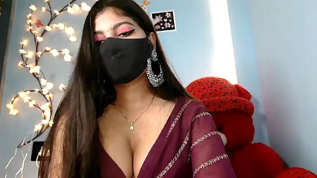 Snapshot of Reena_Singh53 chatting on 09.21.25 Reena Singh53 online show from 09.21.25