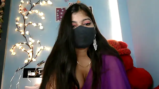 Snapshot of Reena_Singh53 chatting on 09.26.25 Reena Singh53 online show from 09.26.25